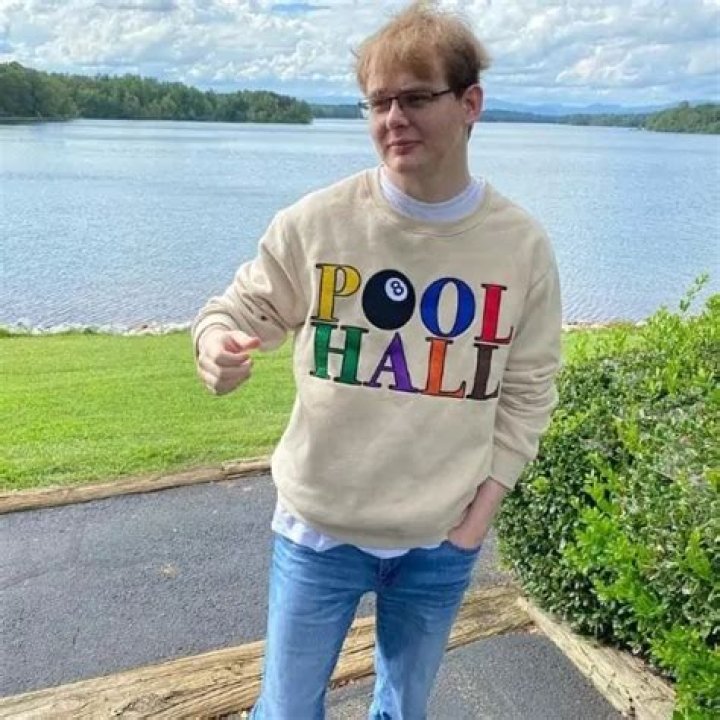 CallMeCarson Height, Weight, Net Worth, Age, Birthday, Wikipedia, Who, Nationality, Biography