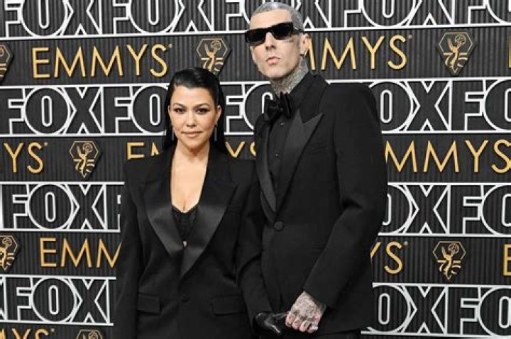 
“Grandma Vibes”: Why are fans slamming Kourtney Kardashian’s Easter outfit? 