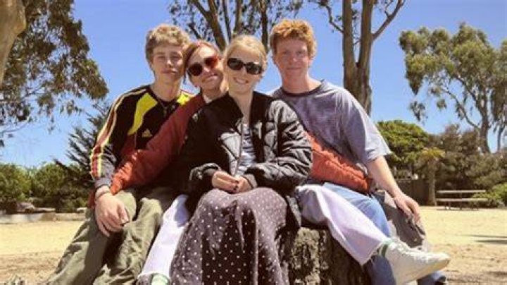 
How Uncut Gems actor Julia Fox reacted to brother Christopher Fox’s arrest 