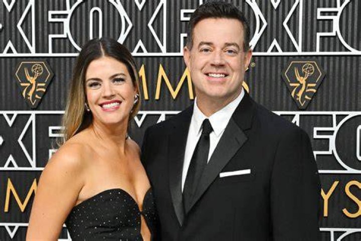 
Is Carson Daly Married? Who is Carson Dalys Wife, Height, Weight, Bio, Age, Career, Net Worth 