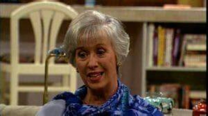 Is Polly Holliday Married? Her Bio, Age, Husband, Family, Net worth and Death