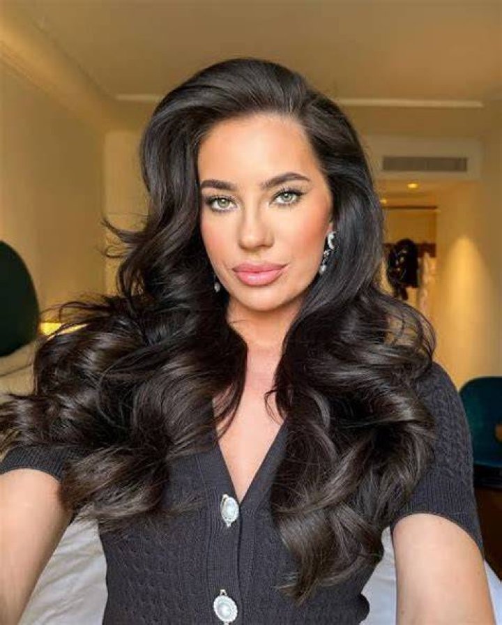 
Laura Badura Height, Weight, Net Worth, Age, Birthday, Wikipedia, Who, Nationality, Biography 