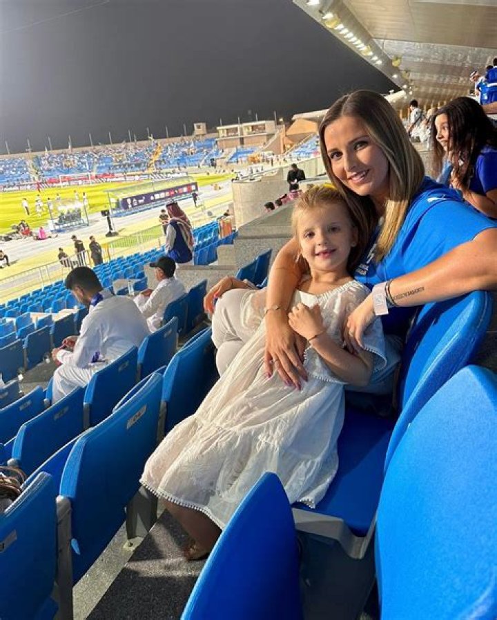 
Ruben Neves Wife Debora Lourenco & Their 8 Years Of Togetherness 