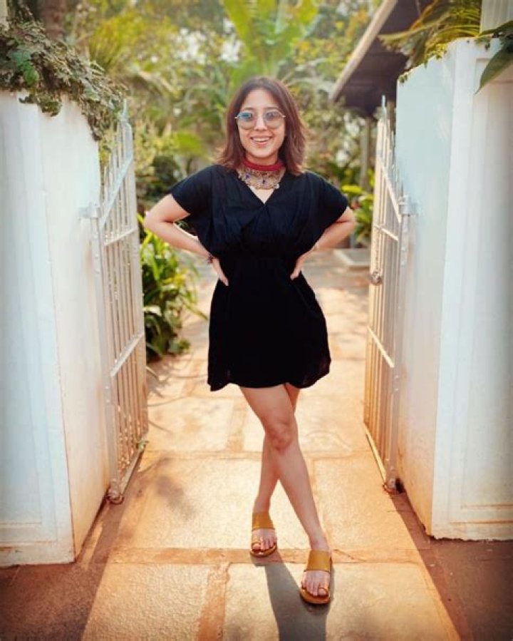 
Shweta Tripathi Height, Weight, Net Worth, Age, Birthday, Wikipedia, Who, Nationality, Biography 