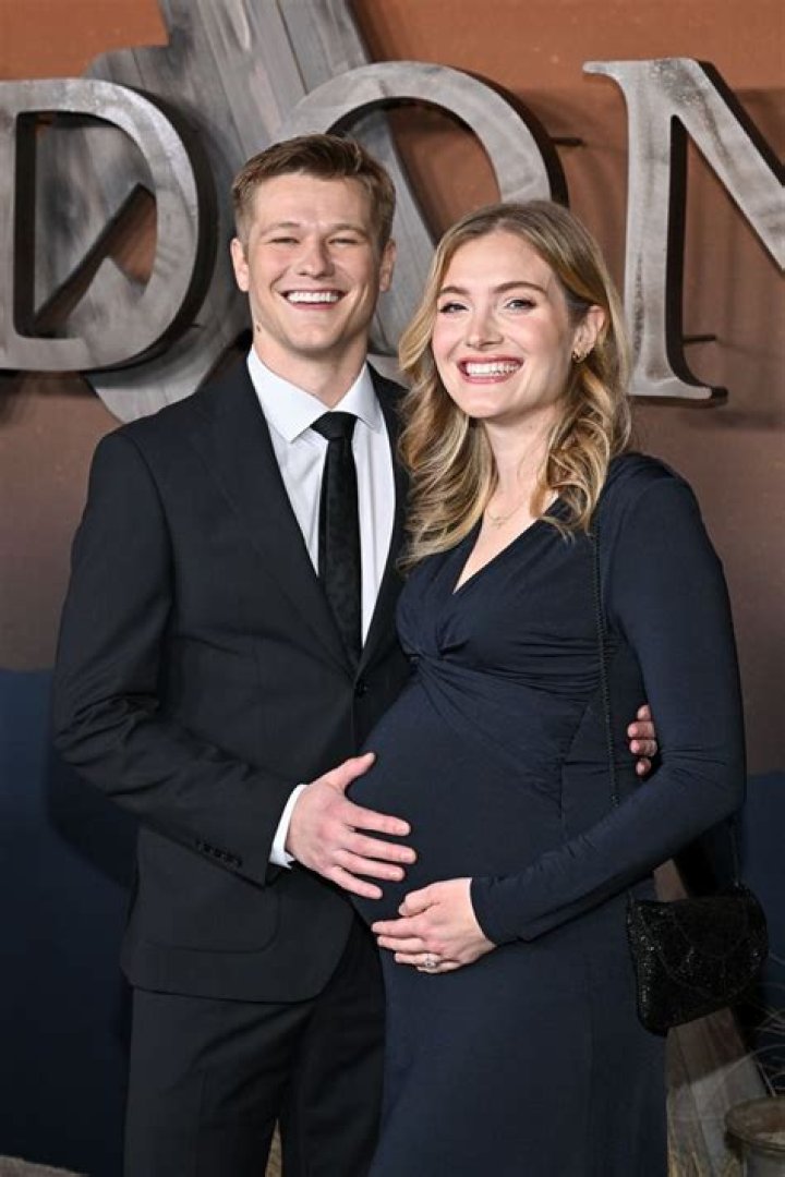 
Skyler Samuels Boyfriend Keegan Allen and Dating Life, Is She Married? 