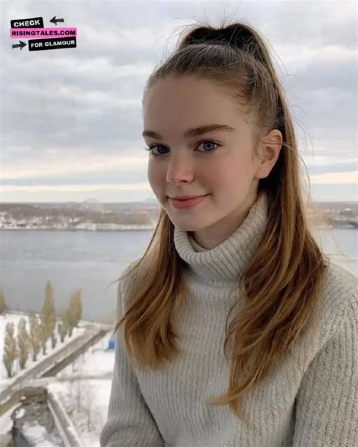 Summer H. Howell Height, Weight, Net Worth, Age, Birthday, Wikipedia, Who, Instagram, Biography