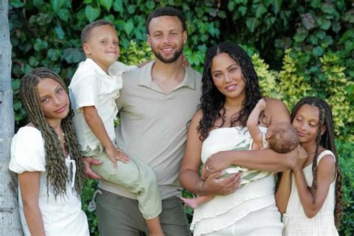 Who Are Jayda Curry Parents Gary And Robin? Siblings And Family Ethnicity