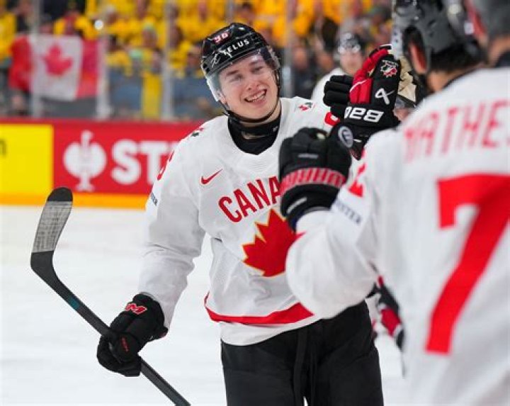 
Who Is Jesperi Kotkaniemi Dating In 2022? Relationship Timeline Of Centerman For Carolina Hurricanes 