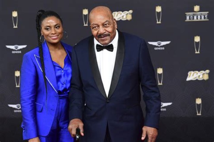 Who is Monique Brown, Jim Brown’s wife?