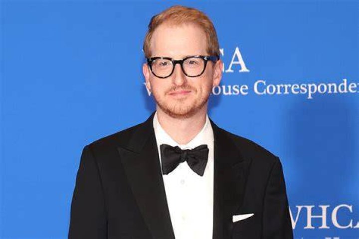 William Magnuson Height, Weight, Net Worth, Age, Birthday, Wikipedia, Who, Instagram, Biography